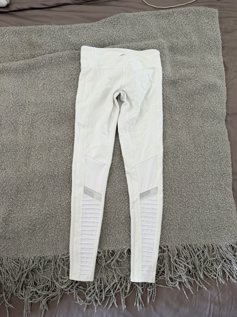 ALO Yoga white High-Rise Leggings